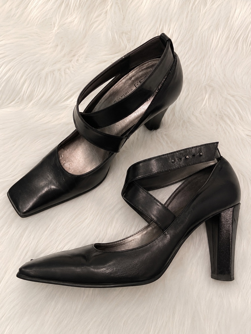 Nine West - Black Leather Cross-Strap Pointed Pumps - 7